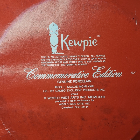 1973 Vintage Kewpie Christmas Collector's Plate - Picture 2 of 8